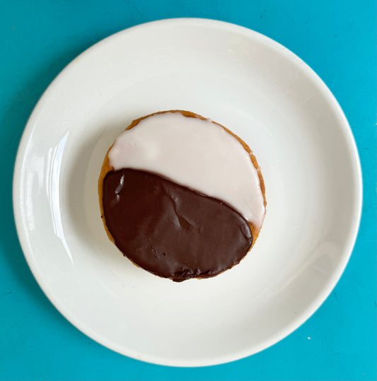 Unregular Bakery - Black & White Cookie