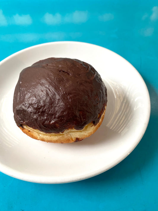 Unregular Bakery - New York Cream Doughnut