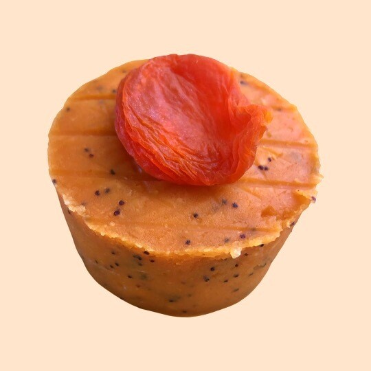 Reine Cheese - Sweet Onion Apricot