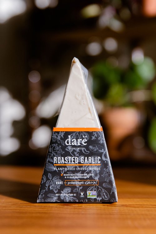 Darë - Roasted Garlic Cheese Wedge